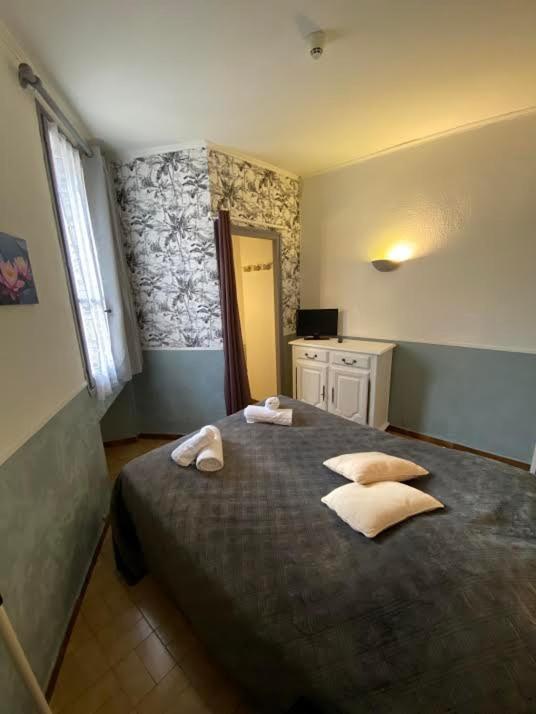 Hotel Restaurant Le Saint Gillois Экстерьер фото